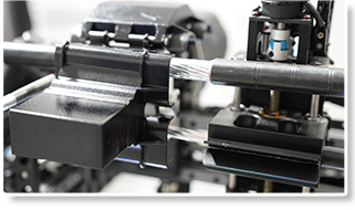 Lift the parallel groove clamp to the wire stripping position